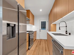 950 Havenhurst Dr APT 3, West Hollywood, CA 90046