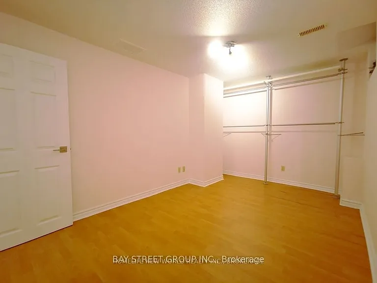 18 Nanaberry St #BASEMENT — Photo 7