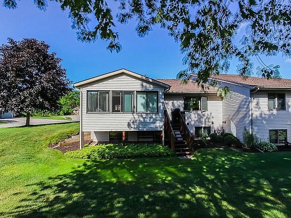 4th image of 873 Creekridge Dr
