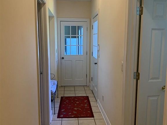 5th image of 133 Lakeside Ct