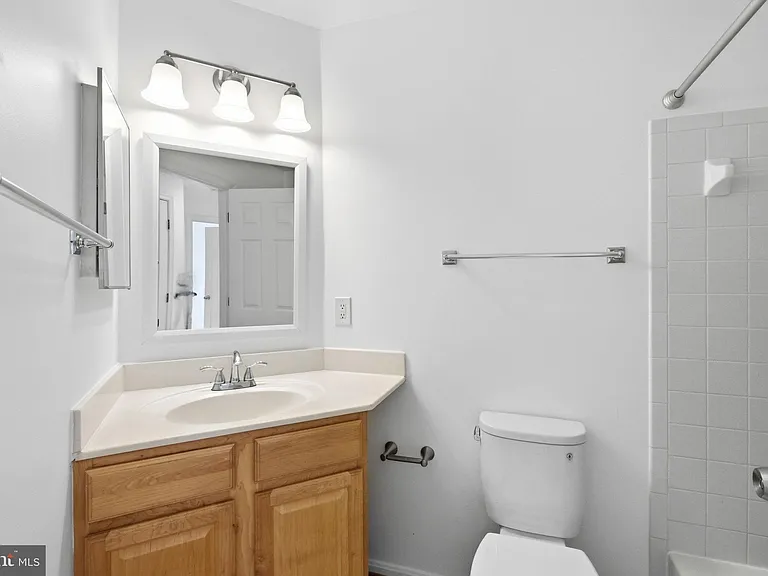 4067 Fountainside Ln — Photo 29