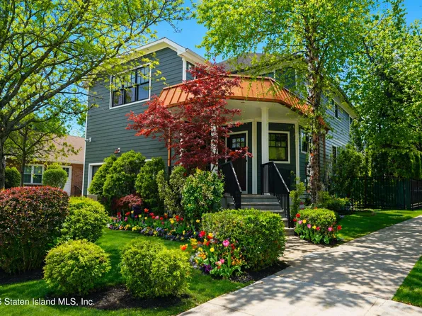 100 Hull Ave, Staten Island, NY 10306