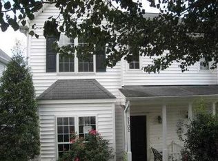 2102 Turtle Point Dr, Raleigh, NC 27604