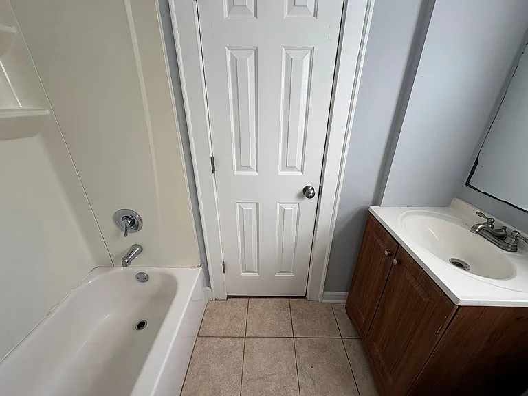 1832 Garibaldi Ave — Photo 17