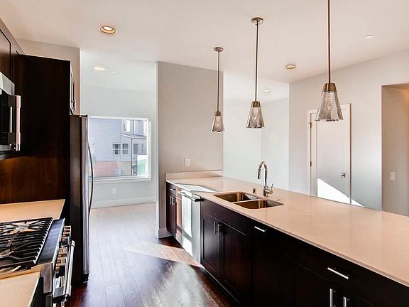 4th image of 18244 73rd Ave NE Unit 106