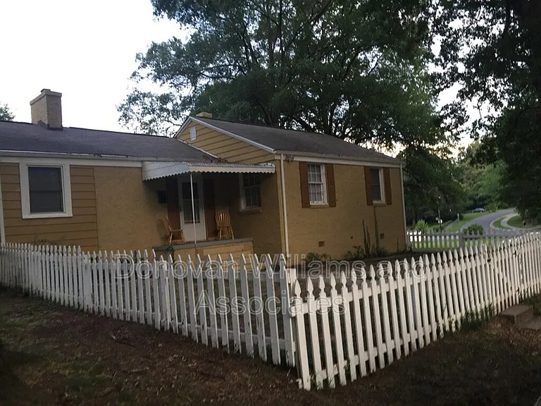 2200 Thurmond Pl — Photo 15