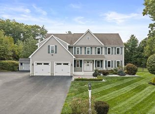 10 Split Rail Ln, Halifax, MA 02338