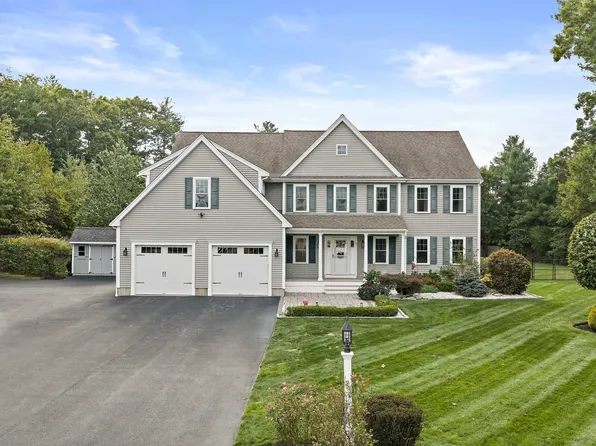 10 Split Rail Ln, Halifax, MA 02338