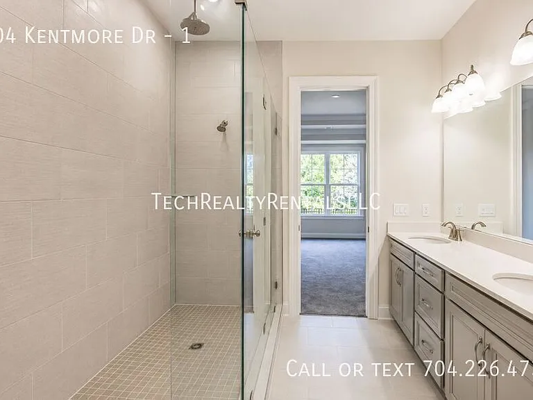 104 Kentmore Dr #1 — Photo 12
