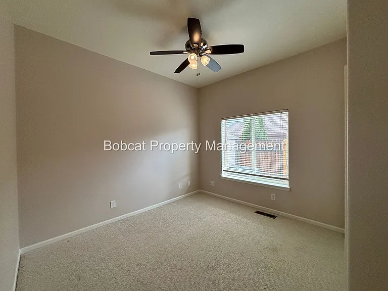 963 Ranchview Cir — Photo 15