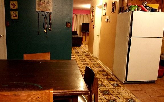 3rd image of 5618 N Ashland Ave