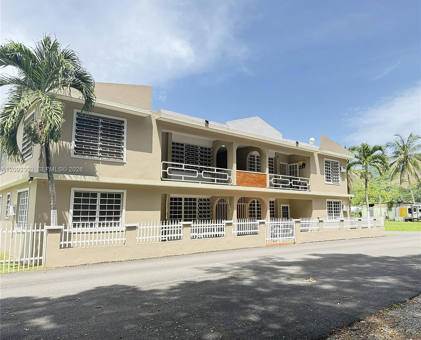 Barrio Hatillo Anasco — Photo 1