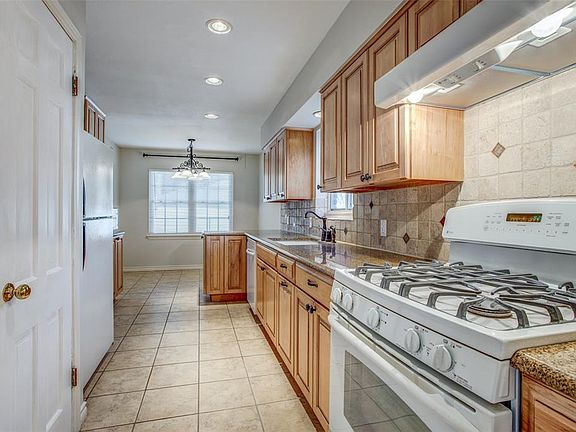 5th image of 9827 Estacado Dr