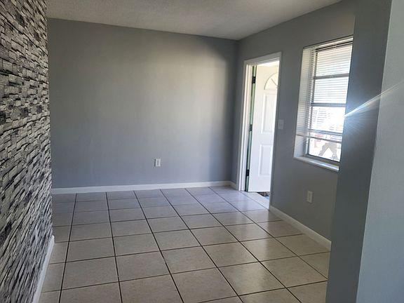 5th image of 7221 Venetian St APT 11