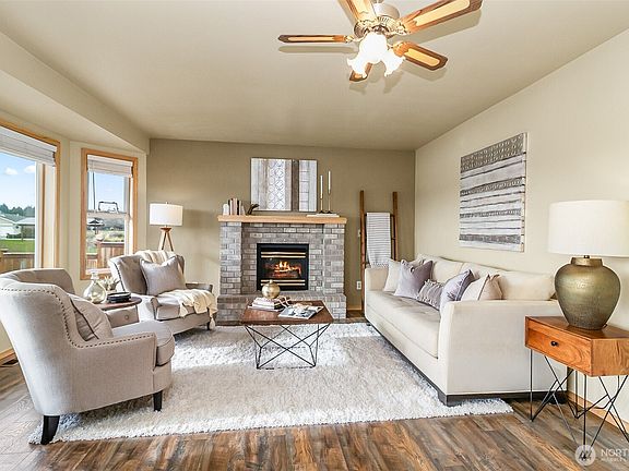 4th image of 5479 Salish Road