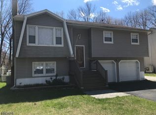 8 Lucas Rd, Hopatcong, NJ 07843