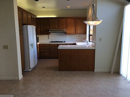 4th image of 5137 Seaside Ct
