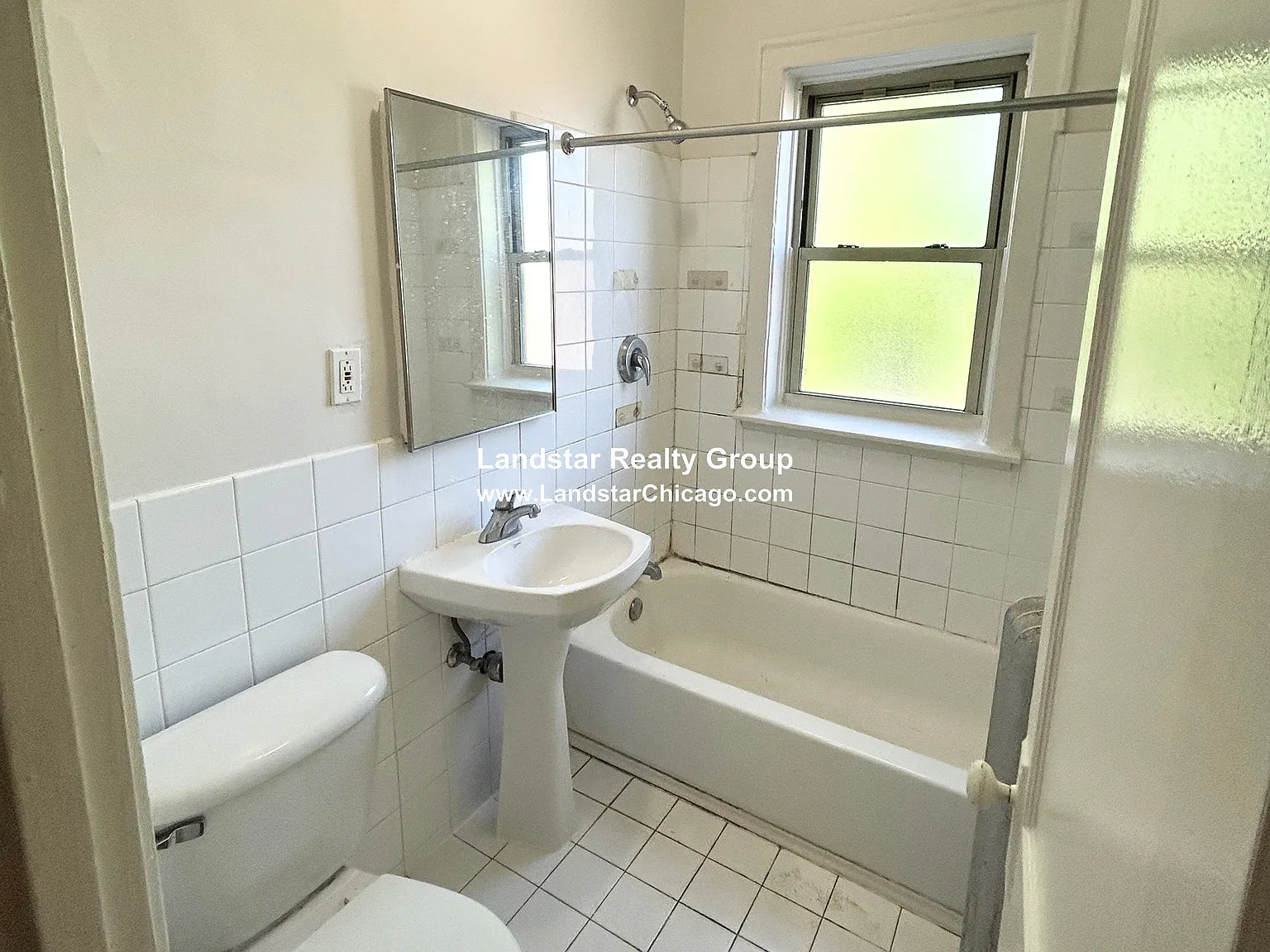 Studio, 1.0 bath, $1,100 — Photo 4