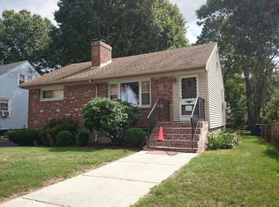7 Hartlawn Rd, West Roxbury, MA 02132