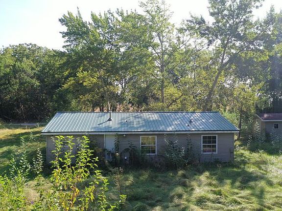 4th image of 1478 S Longwood Ln