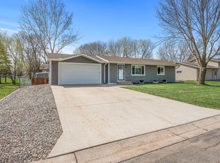 205 Summit Dr NE, Saint Michael, MN 55376