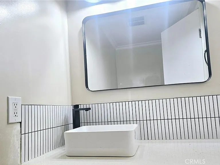 4002 Bryant Ct — Photo 9