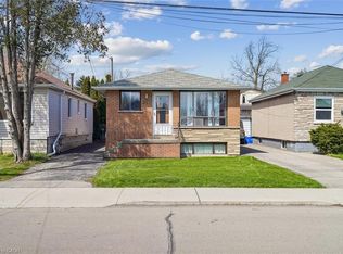 547 Quebec St, Hamilton, ON L8H6V3