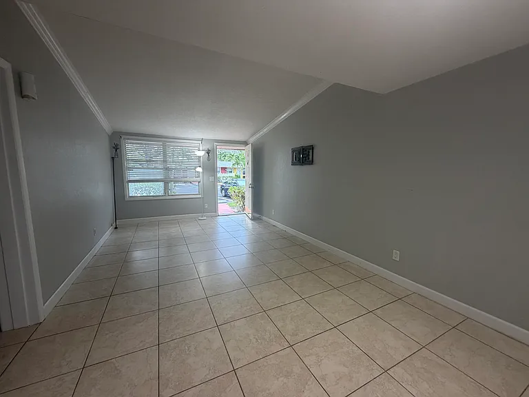7194 Southgate Blvd — Photo 6
