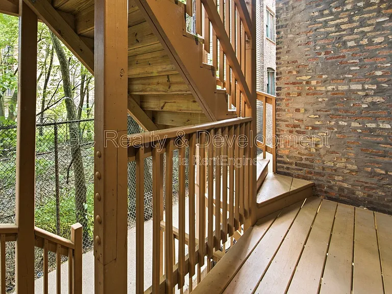 941 E Hyde Park Blvd #1 — Photo 17