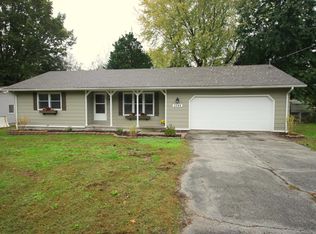 2344 E Huntington St, Ozark, MO 65721