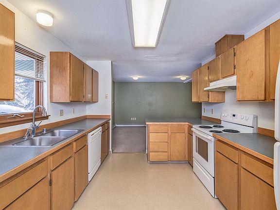 4th image of 1412 Hampstead Ave