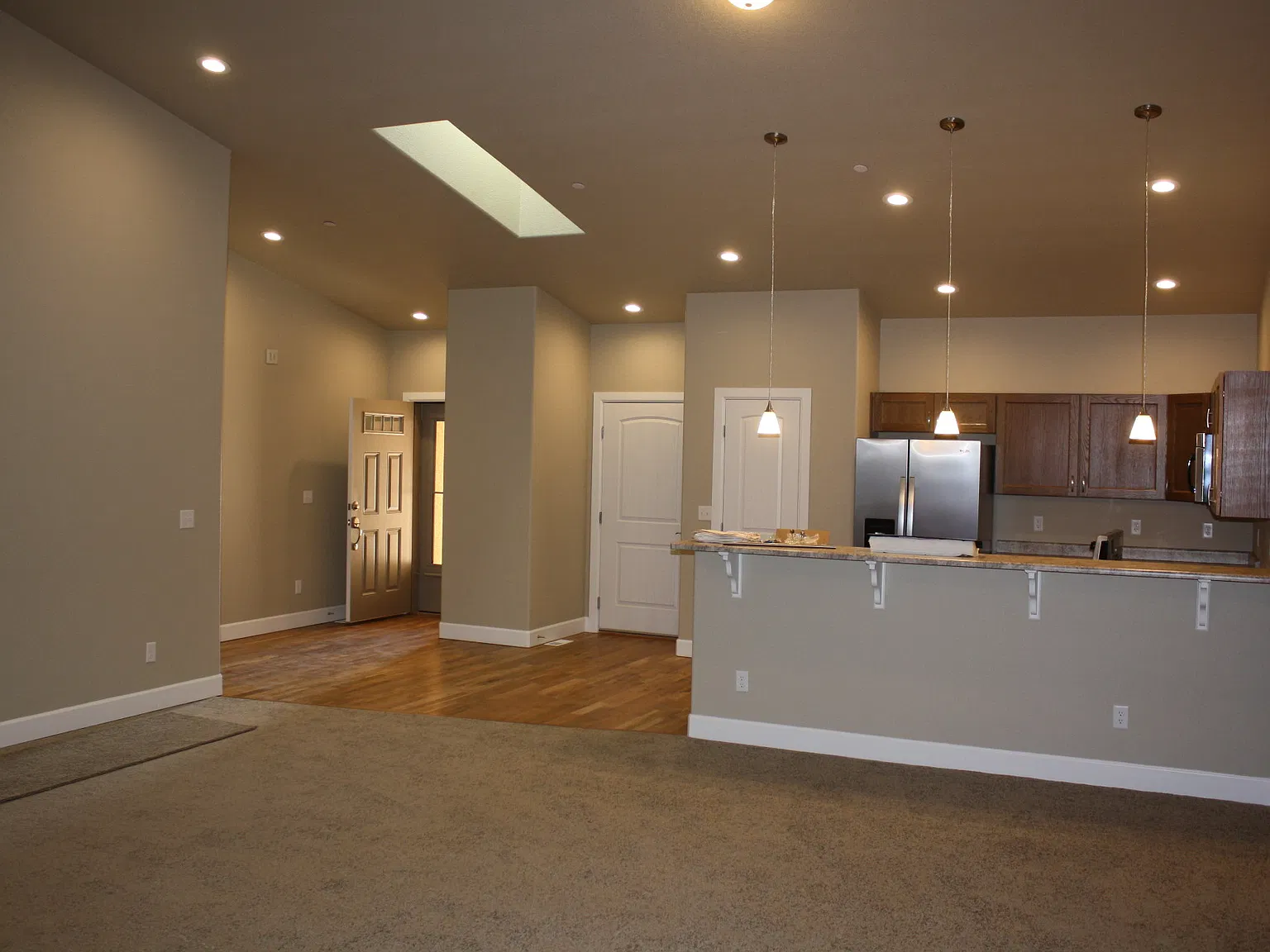 2 bed, 1480 sqft, $1,975 — Photo 4
