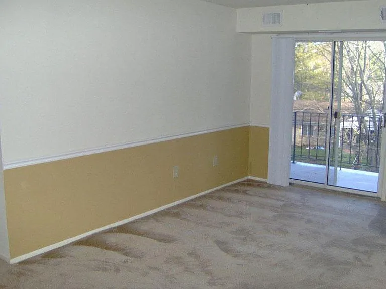 Ridgewood Apartments — Photo 36