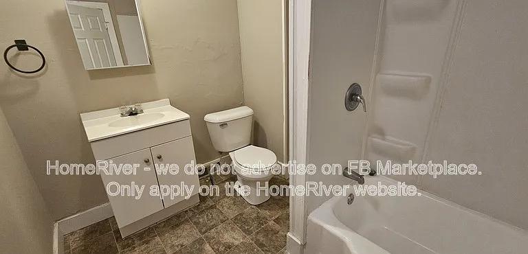 121 N Gladstone Ave — Photo 8