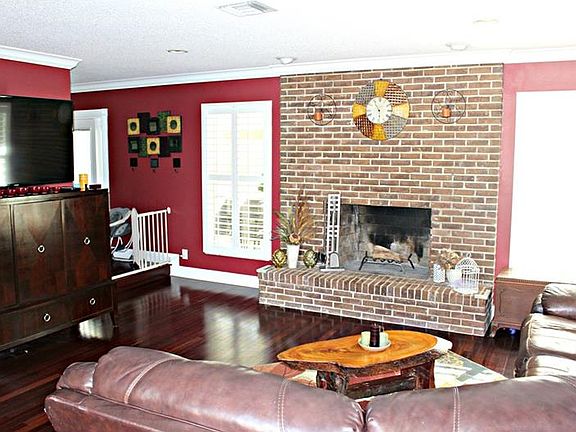 5th image of 1823 Glenwood Rd