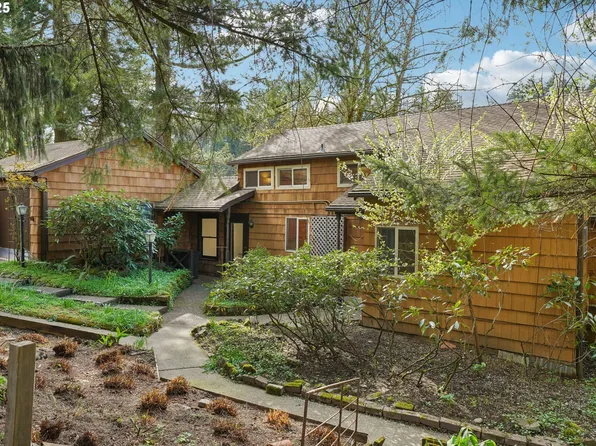 1785 E Historic Columbia Ri Hwy, Troutdale, OR 97060
