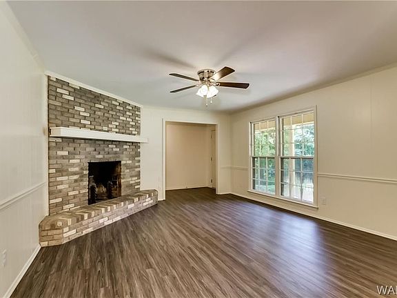 5th image of 1810 Eagle Lake St