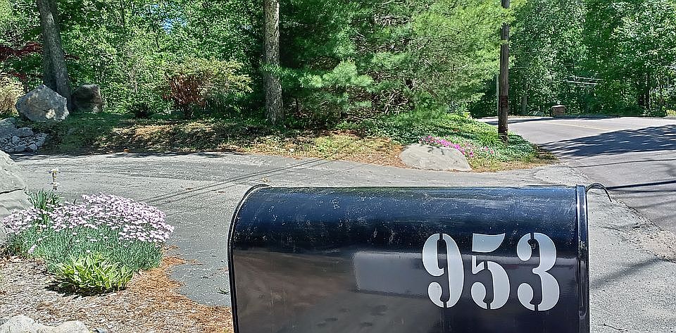 2nd image of 953 Long Cove Rd