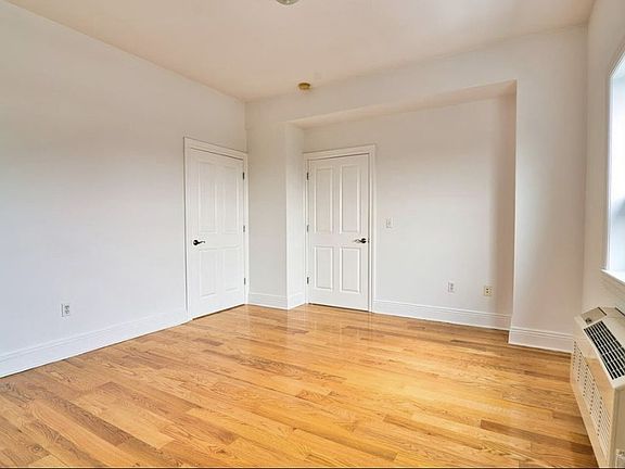 4th image of 809 22nd St APT 1509
