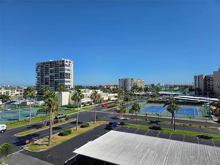 7700 Sun Island Dr S #503 — Photo 2