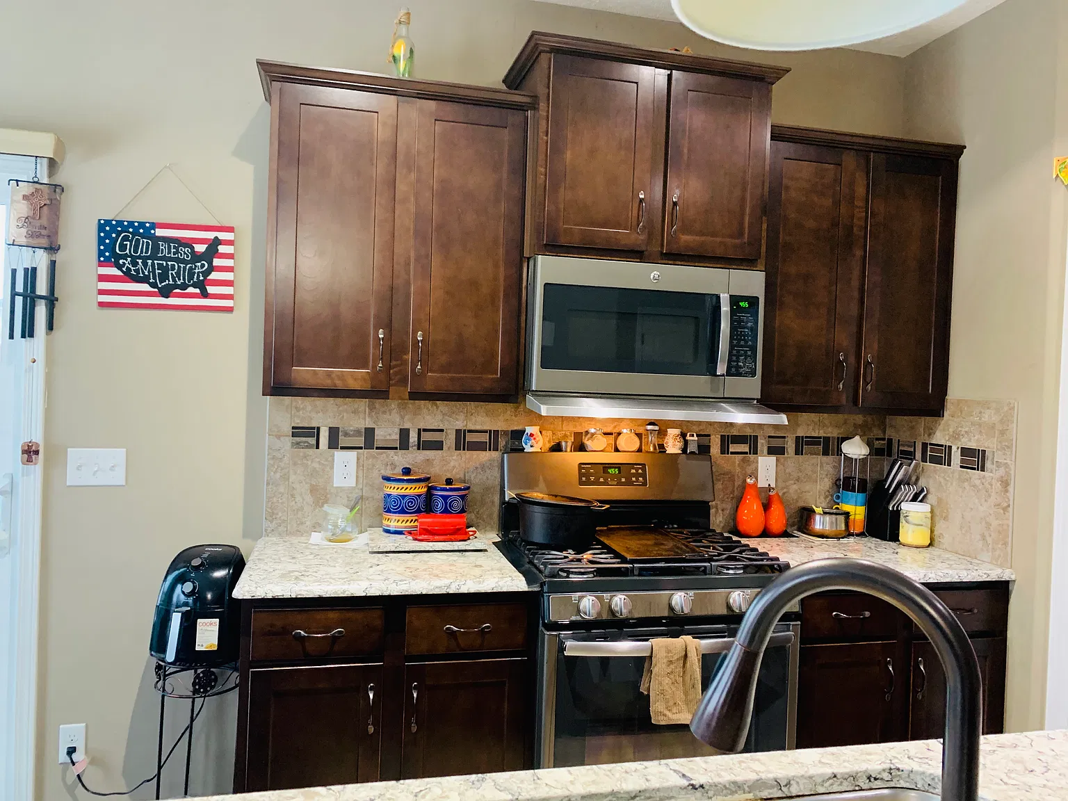 5 bed, 3200 sqft, $3,500 — Photo 4