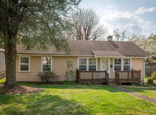132 S Ridgeway Ave, Black Mountain, NC 28711