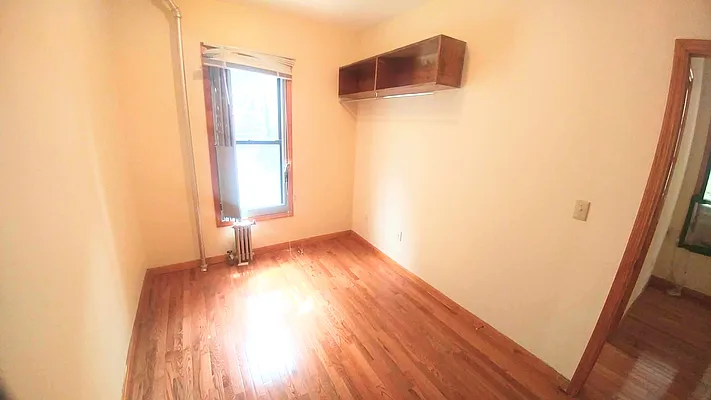 Rented by Downtown Mgt & Realty LLC | media 4