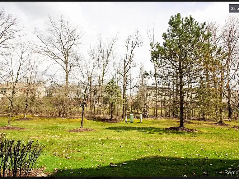 673 Cherry Orchard Rd #135 — Photo 22