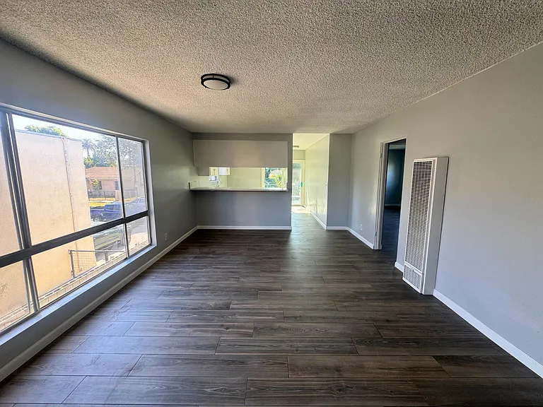 2939 S Orange Dr #3 — Photo 2