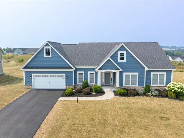 15 Lexton Way, Pittsford, NY 14534