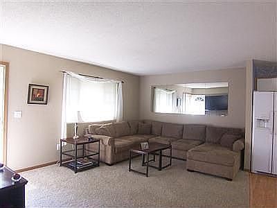 Living Room2`