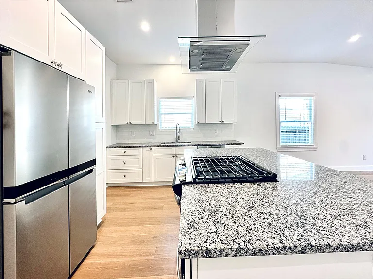 4808 Avenue S #A — Photo 3