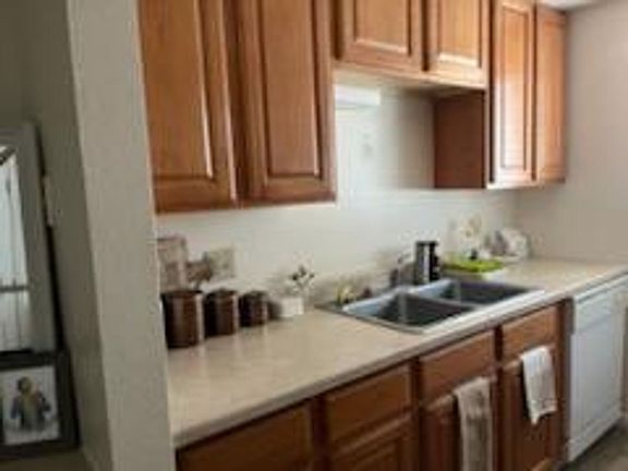 5th image of 443 S State St APT 209