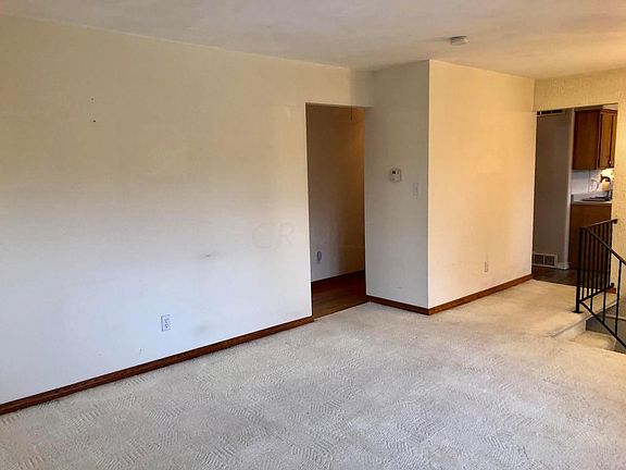 5th image of 450 Barwood Dr